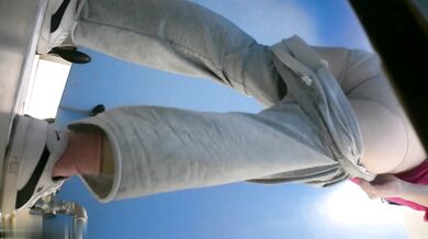 2025年8月最新江南第一深情【元歌的恋爱日记】05年师范大学，20号反差女主，你干嘛老想跑疼啊哥哥，对白有趣！